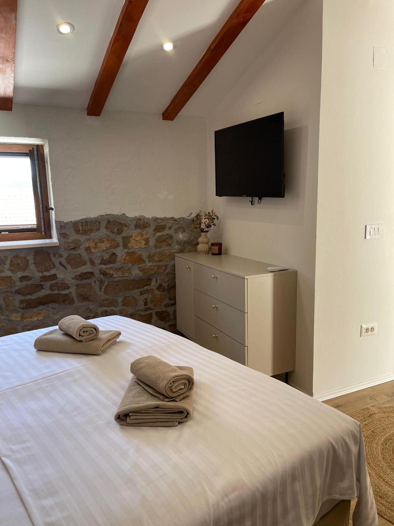 Kuna Pelješka Monte Cristo Wines & Rooms מראה חיצוני תמונה