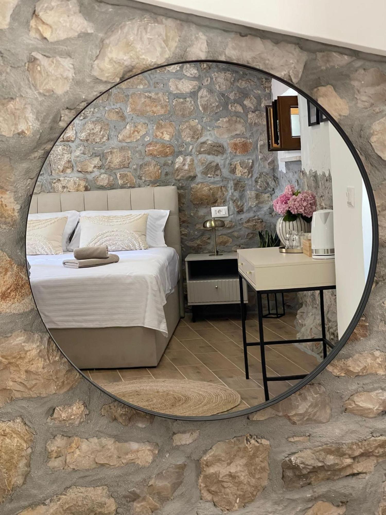 Kuna Pelješka Monte Cristo Wines & Rooms מראה חיצוני תמונה