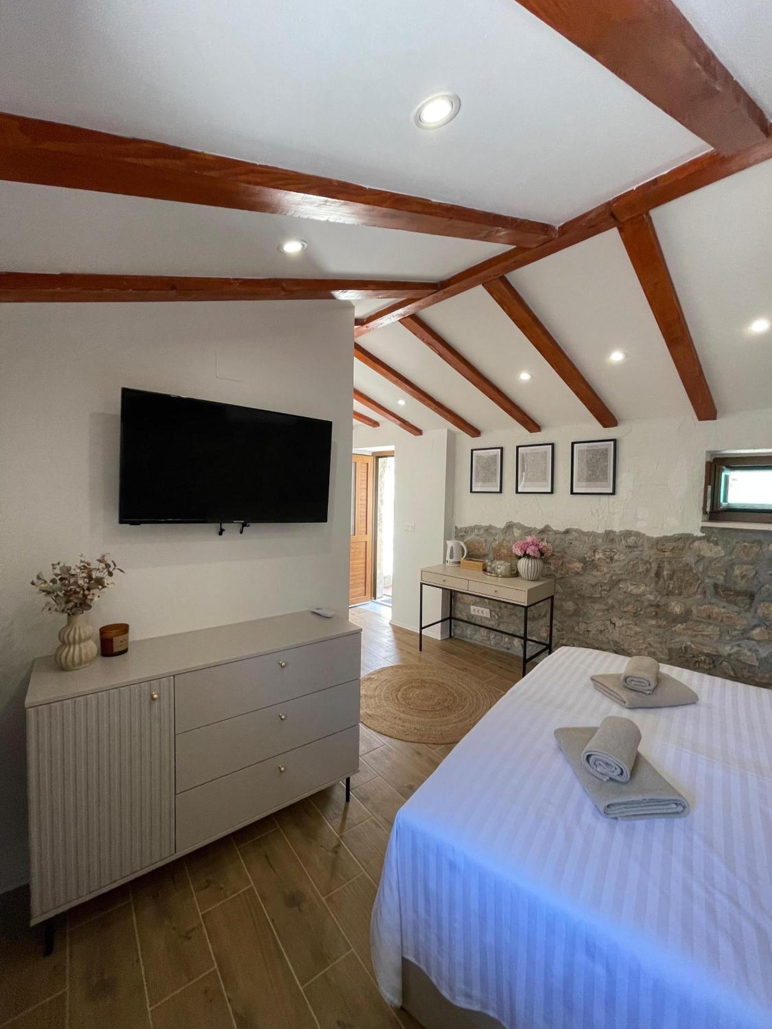 Kuna Pelješka Monte Cristo Wines & Rooms מראה חיצוני תמונה